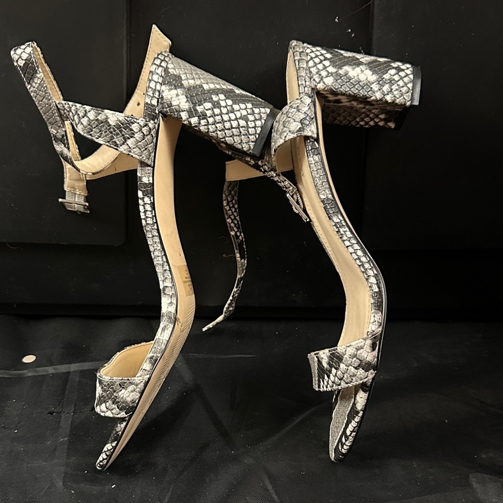Nine West Black and Gray Snakeskin Heels - Picture 6 of 9